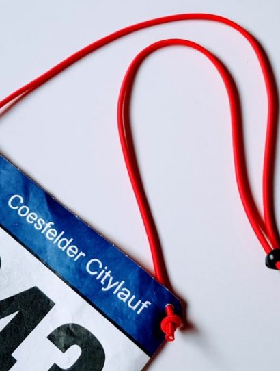 Minimalistisches Startnummernband